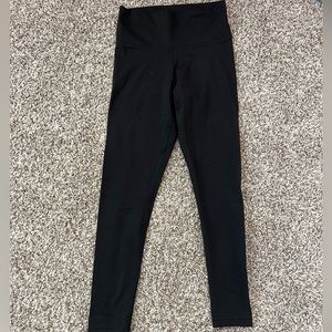 Aritzia TNA Blacks Medium Leggings